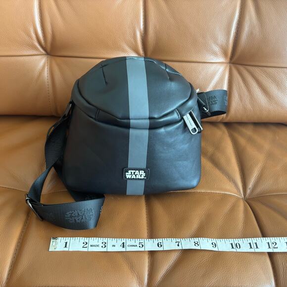 NWT Star Wars Darth Vader soft shoulder bag/crossbody bag. - Picture 9 of 12